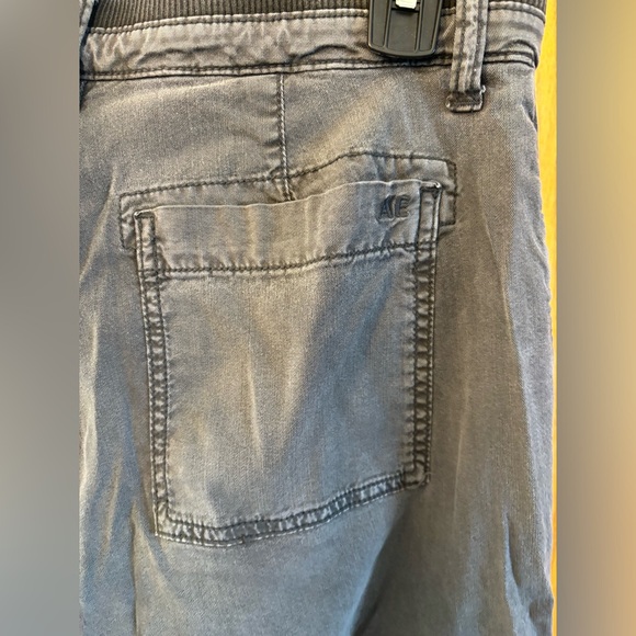 American Eagle Cargo Pants - Picture 4 of 6
